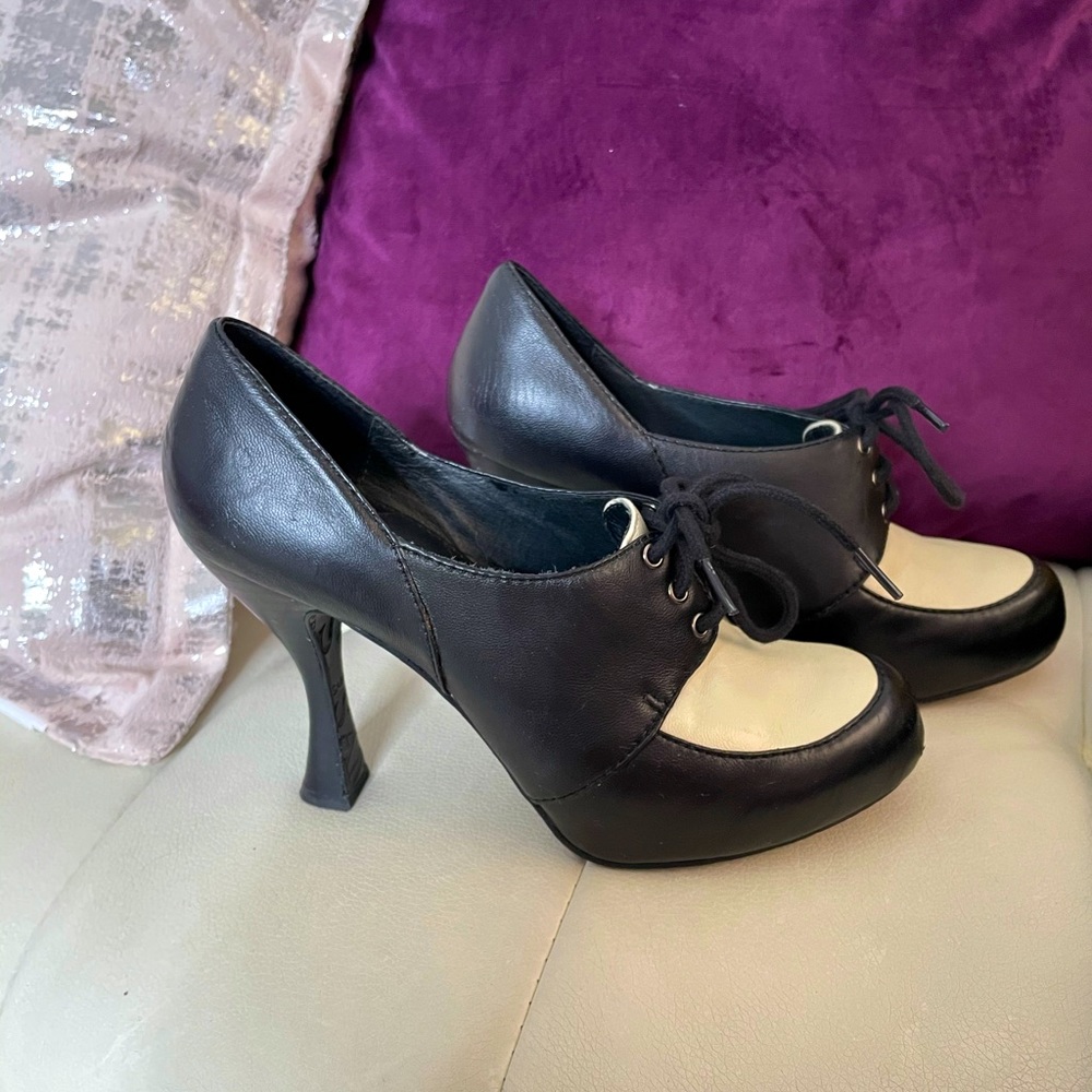 Blazing Pumps 🔥